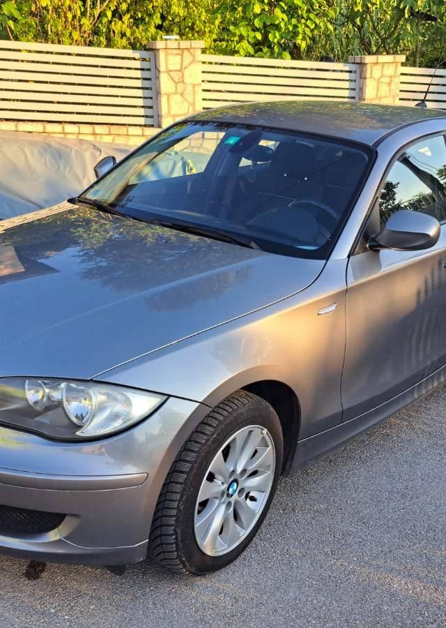 BMW 118 D 2012 — fotografija 1