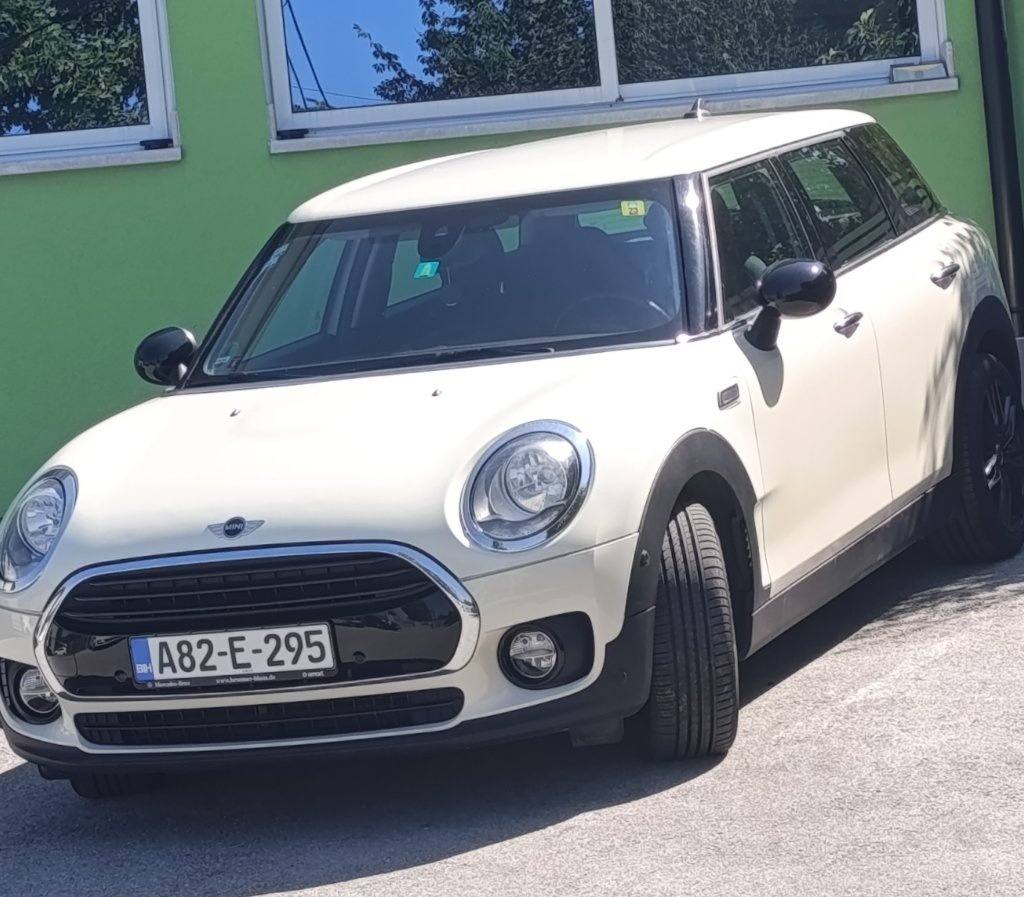 Mini Cooper Clubman 2016 — fotografija 1