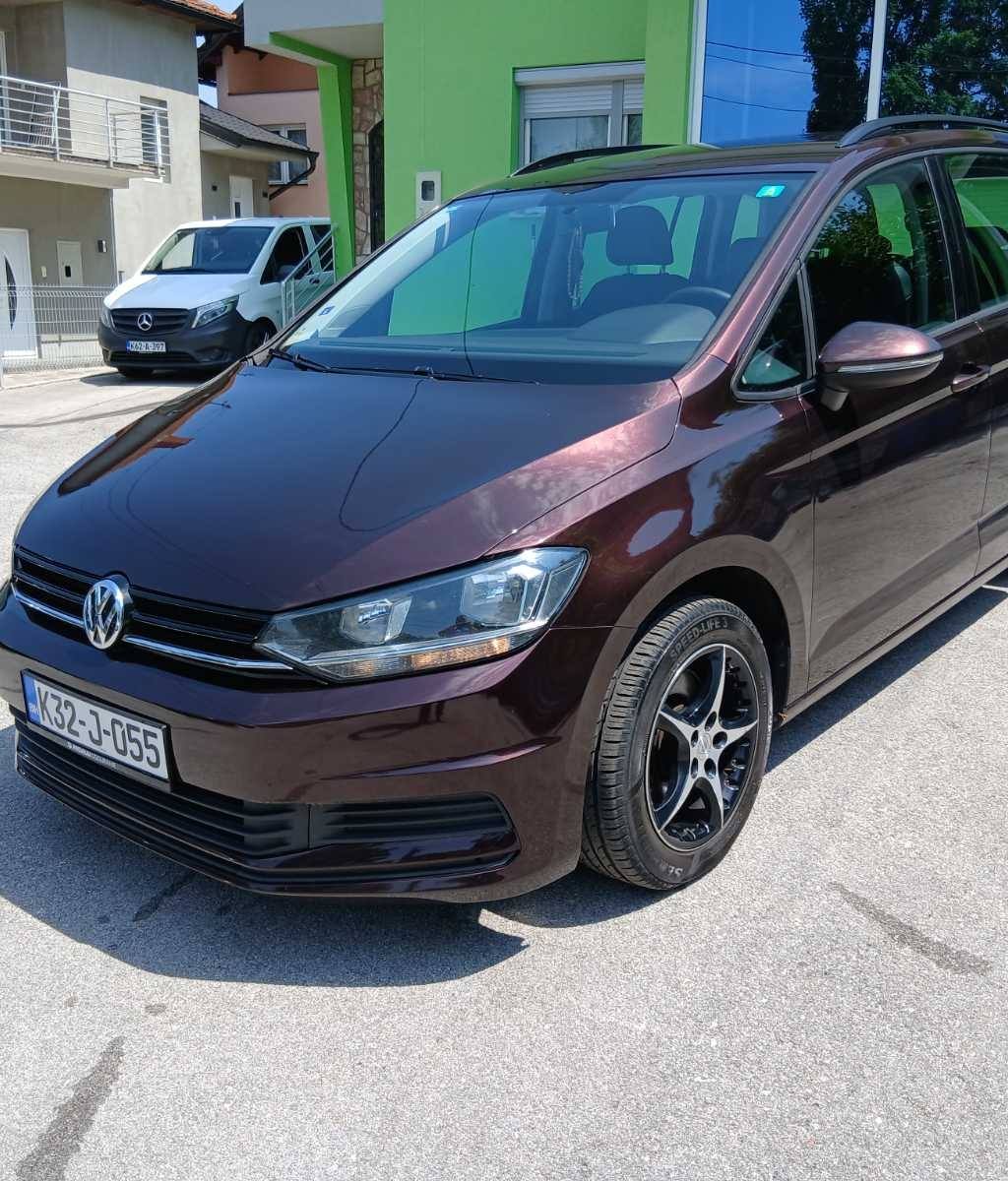 Volkswagen Touran 2018 — fotografija 1
