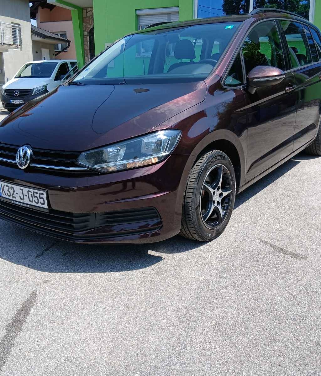 Volkswagen Touran 2018 — fotografija 3